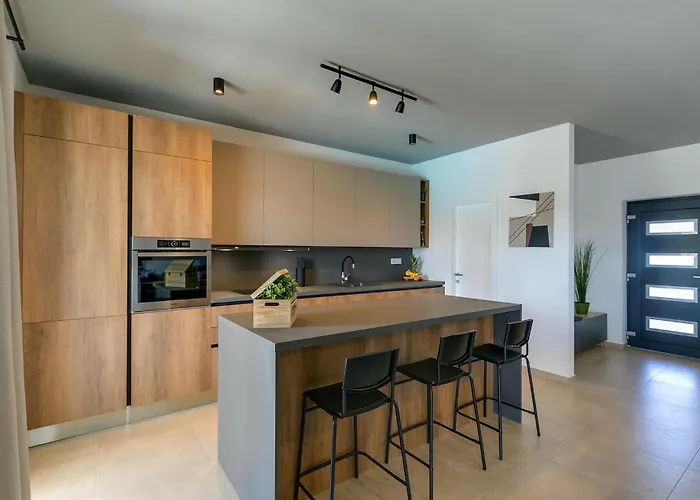 Amoroso Nyaraló Poreč